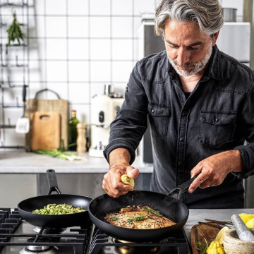 Набір сковорід 20+28 см KitchenAid Classic Forged Aluminium (CC005685-001)