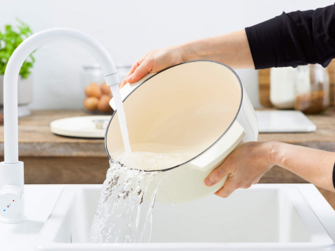 Каструля чавунна з кришкою 3,3л KitchenAid Cast Iron (CC006056-001)