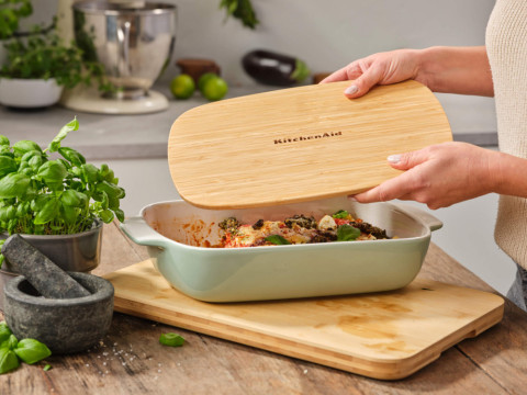 Форма для випікання з кришкою 3,8 л KitchenAid Stoneware (CC007426-001)