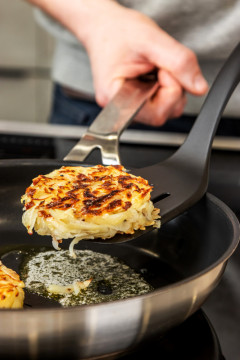 Лопатка з прорізами KitchenAid Classic, 34 см (KCG002OHOBE)