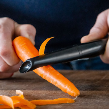 Овочечистка вертикальна KitchenAid Classic, 22 см (KCG112OHOBE)