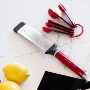 Терка для спецій KitchenAid Coreline 31 см з чохлом (KAG321OHERE)