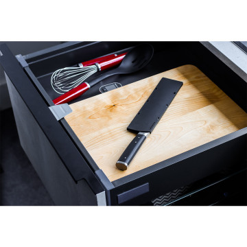 Ніж сантоку KitchenAid Coreline з захисним чохлом для леза, 18 см (KOG7IKSSOHOBA)