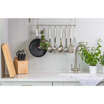 Ложка кухонна з прорізами KitchenAid Premium, 33,8 см (KMG004OHSS)