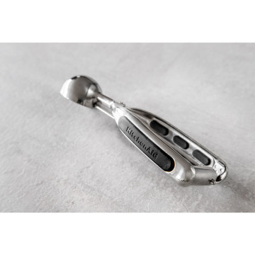 Ложка для морозива або для формування печива KitchenAid Universal, 20,6 см, чорний (KQG148OHOBE)
