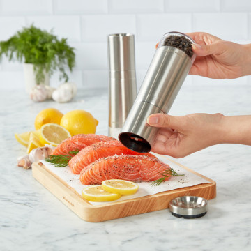 Набір млинків для солі та перцю KitchenAid Universal, 2 шт (KOG988OSSSA)