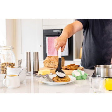 Ложка для сервіровки з прорізами KitchenAid Classic, 34 см (KHA004OHPNG)