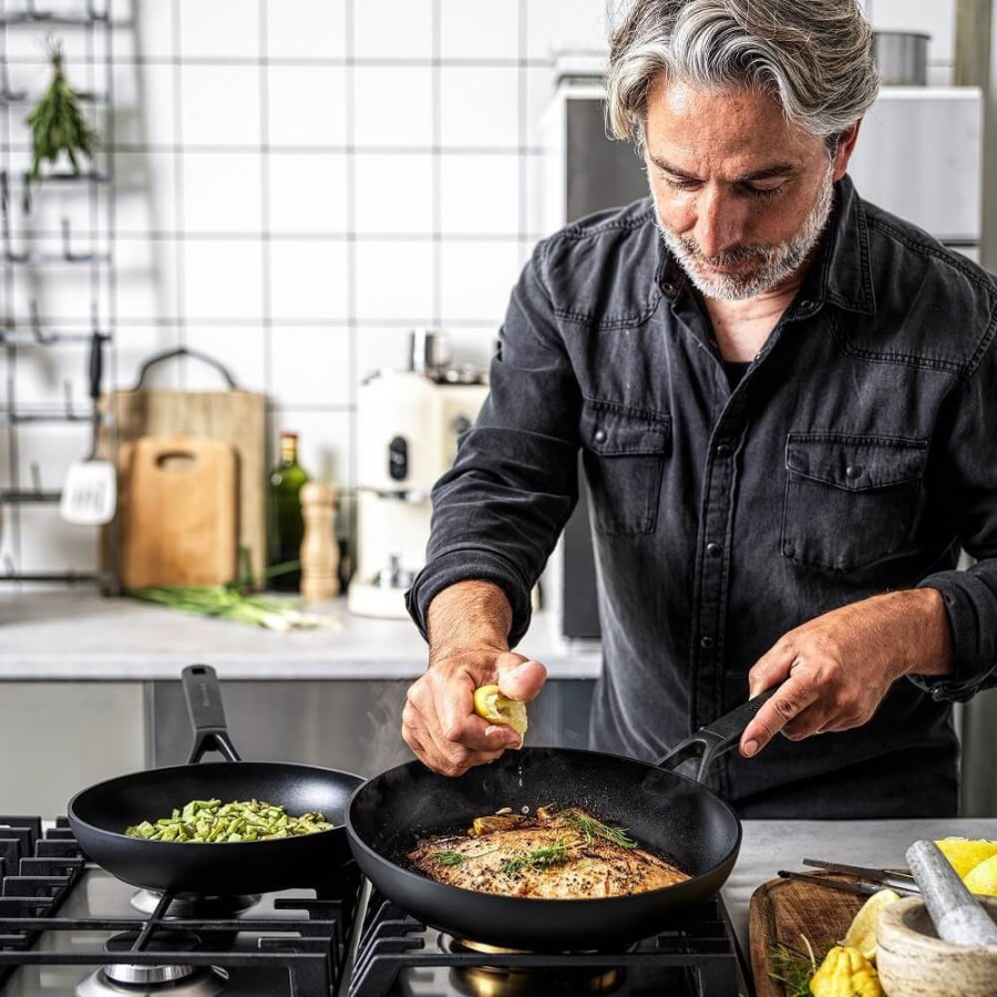 Набір сковорід 20+28 см KitchenAid Classic Forged Aluminium (CC005685-001)