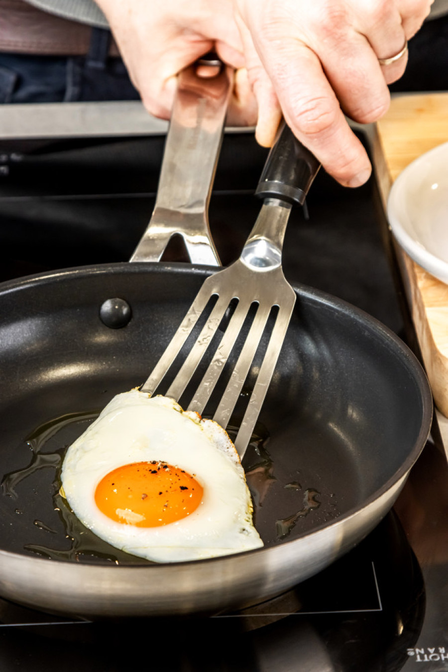 Лопатка з прорізами KitchenAid Classic, 31 см (KCG024OHOBE)