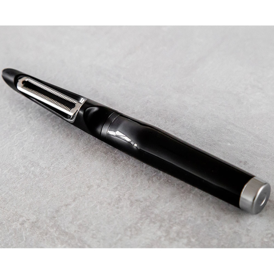 Овочечистка вертикальна KitchenAid Classic, 22 см (KCG112OHOBE)