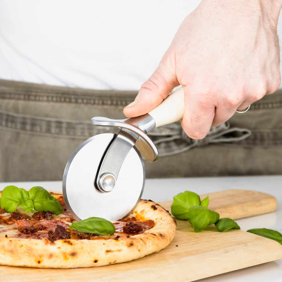 Ніж для піци KitchenAid Coreline, 23 см (KAG113OHACE)