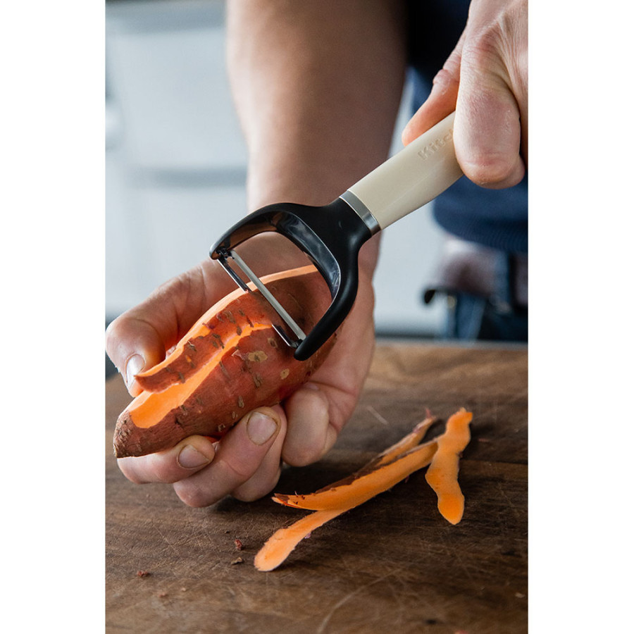 Овочечистка горизонтальна KitchenAid Coreline, 18 см (KAG145OHACE)