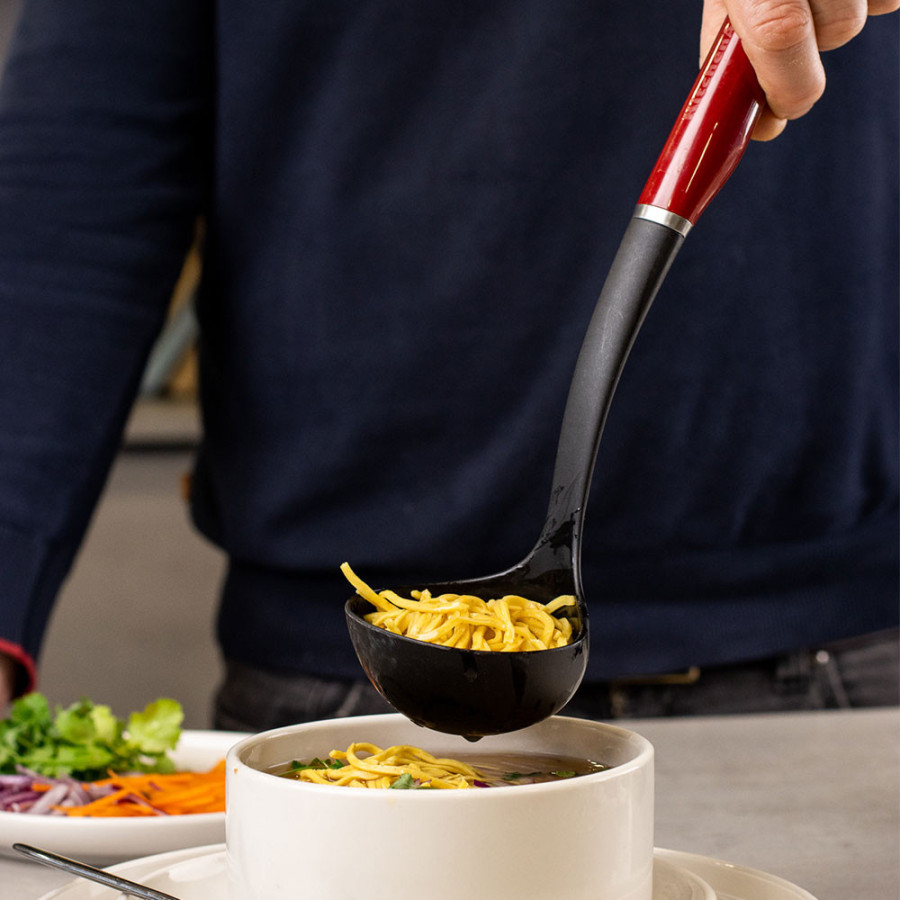 Ополоник KitchenAid Coreline, 32 см (KAG006OHERE)