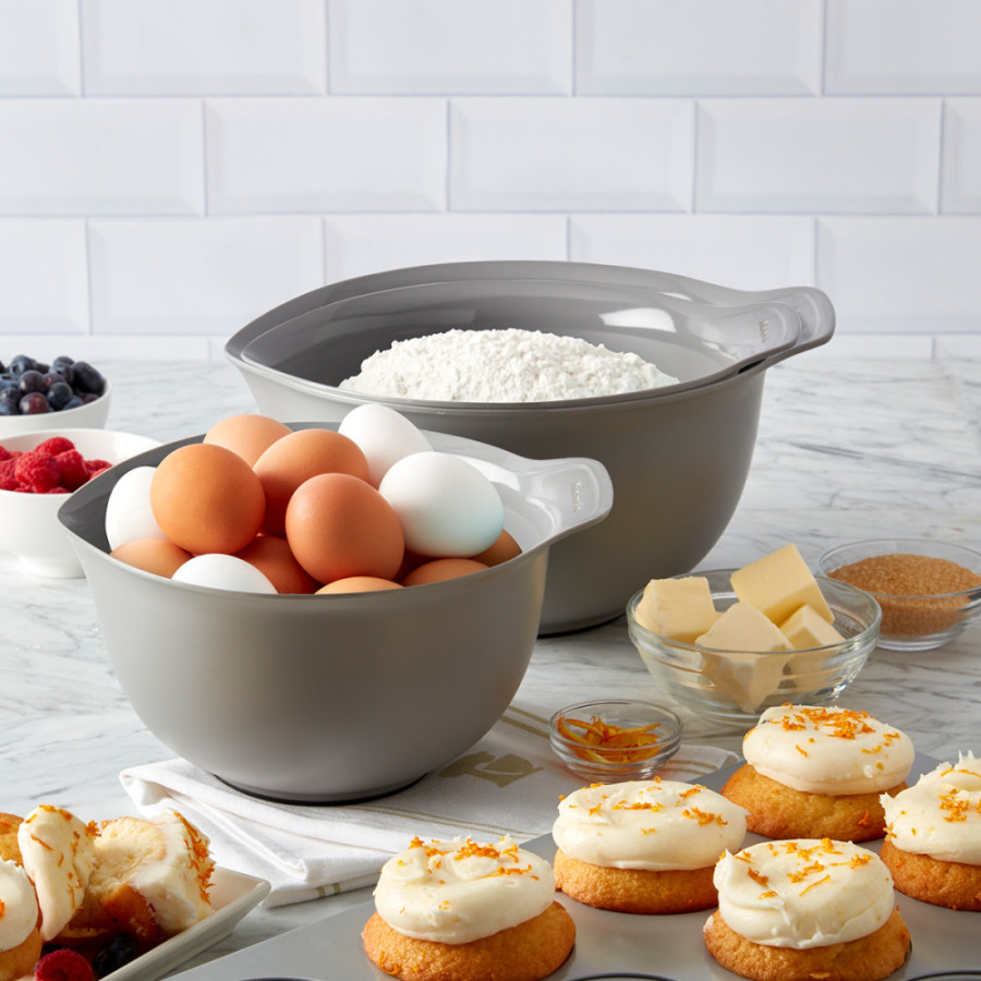 Набір мисок для змішування KitchenAid Coreline, 3 шт, 2,4/3,3/4,3 л (KQG175OSCGG)